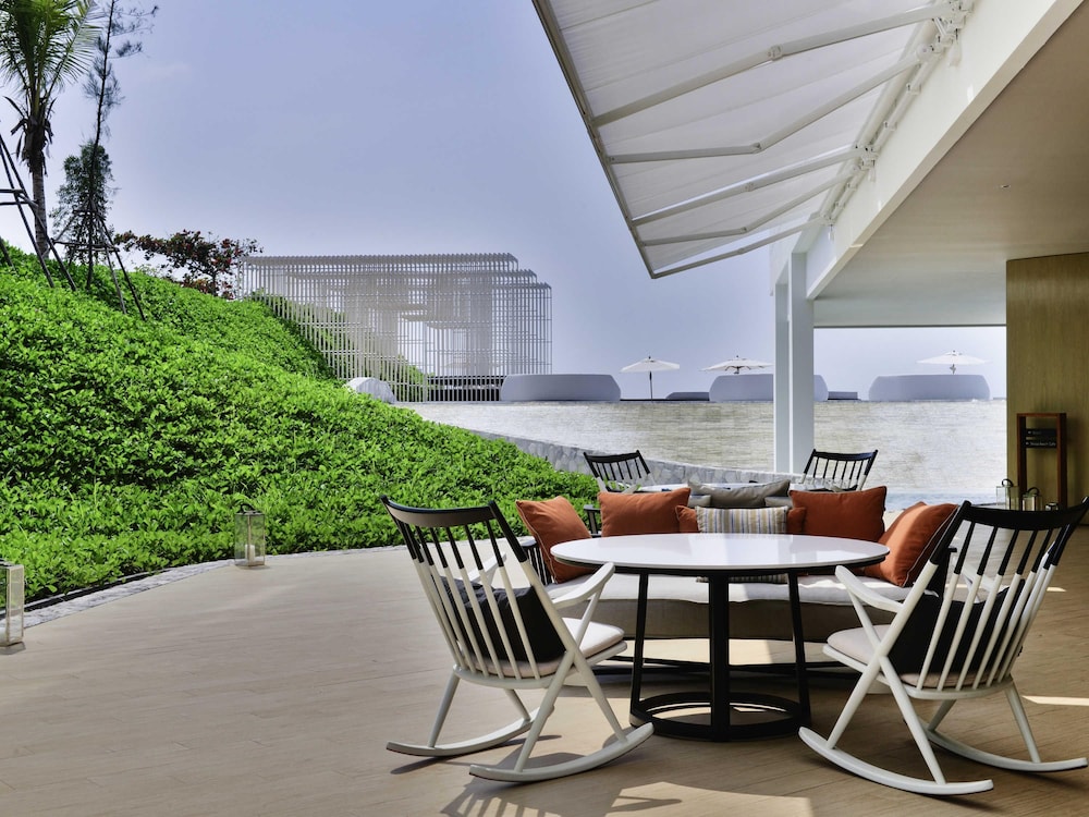 Veranda Resort Pattaya MGallery — Restaurant & bars in Pattaya, Chonburi
