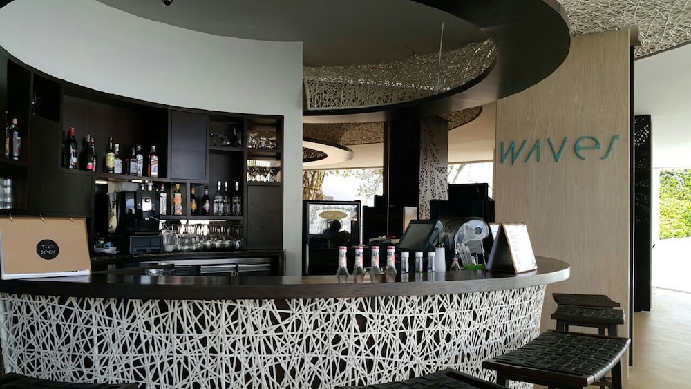 Veranda Resort Pattaya MGallery — Restaurant & bars in Pattaya, Chonburi