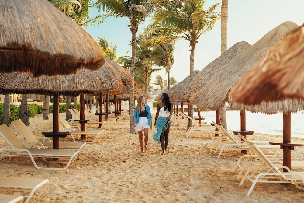 Secrets Riviera Cancún All Preferred - Adults Only - All inclusive — Beach in Puerto Morelos, Quintana Roo