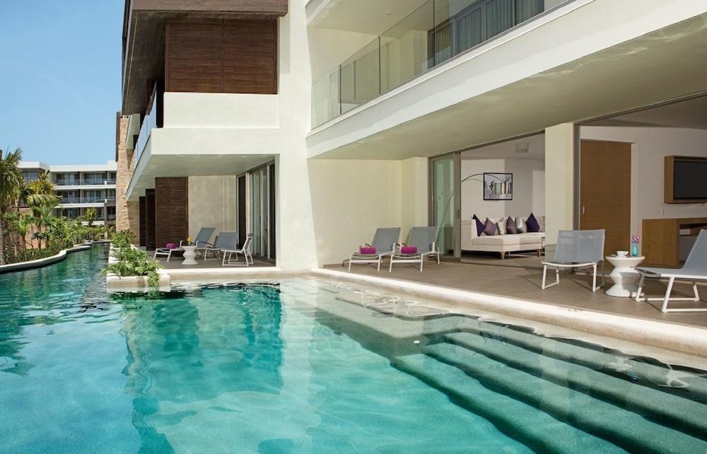 Secrets Riviera Cancún All Preferred - Adults Only - All inclusive — Swimming pool in Puerto Morelos, Quintana Roo