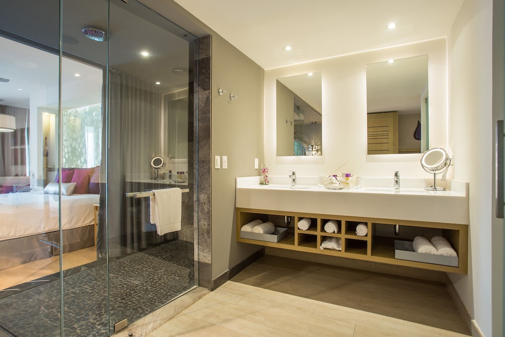 Secrets Riviera Cancún All Preferred - Adults Only - All inclusive — Hotel rooms in Puerto Morelos, Quintana Roo