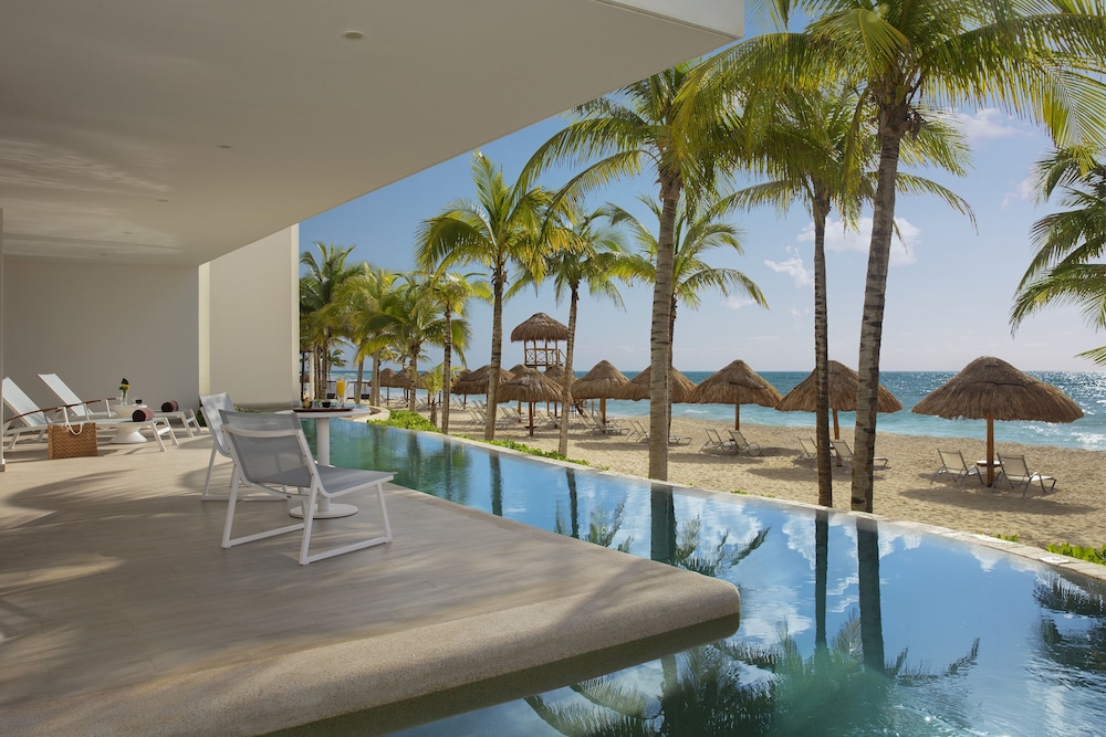 Secrets Riviera Cancún All Preferred - Adults Only - All inclusive — Swimming pool in Puerto Morelos, Quintana Roo