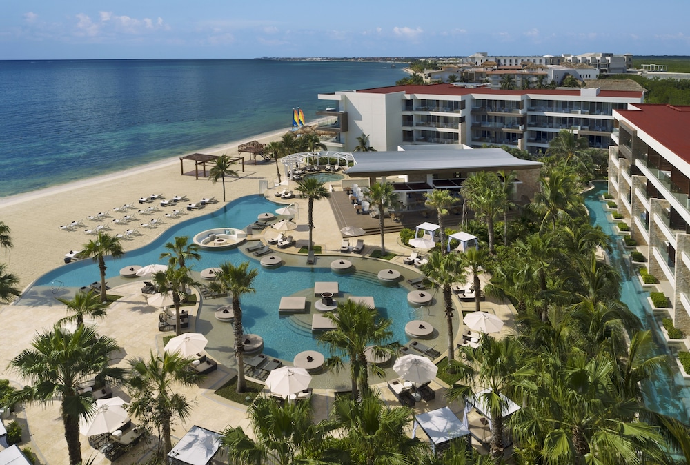 Secrets Riviera Cancún All Preferred - Adults Only - All inclusive — Swimming pool in Puerto Morelos, Quintana Roo