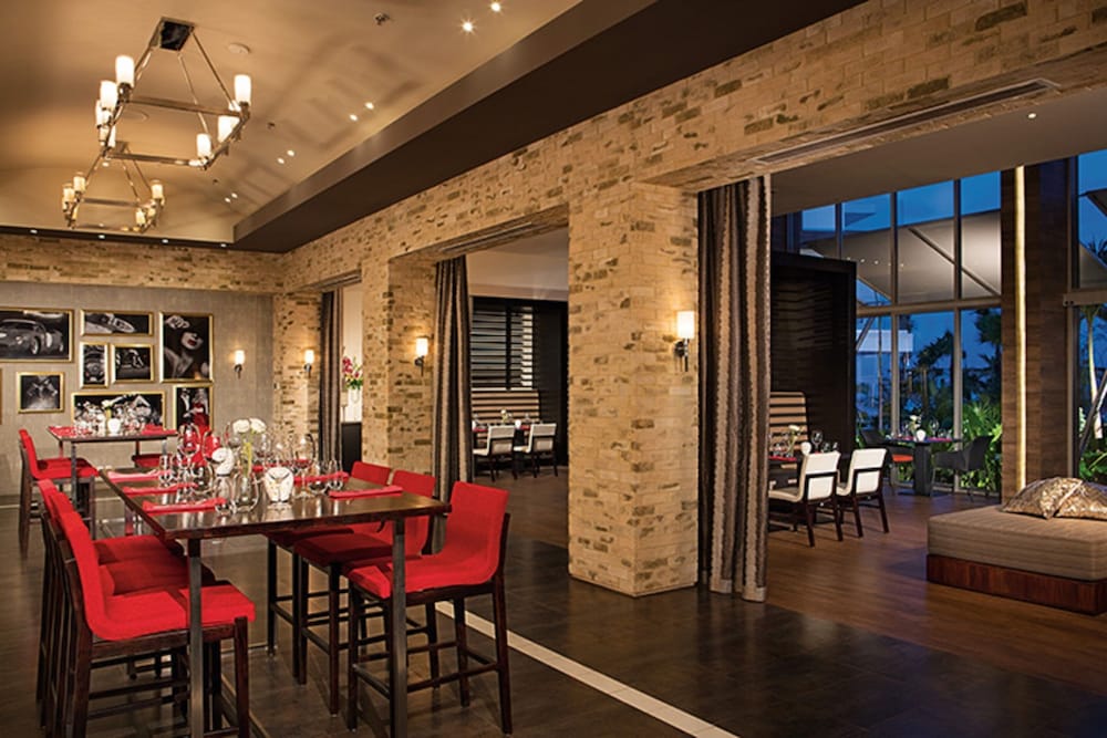 Secrets Riviera Cancún All Preferred - Adults Only - All inclusive — Restaurant & bars in Puerto Morelos, Quintana Roo