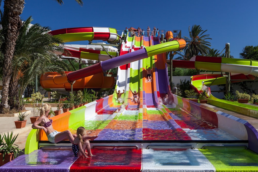 Sahara Beach Aquapark — Swimming pool in Skanes inc. Monastir, Monastir