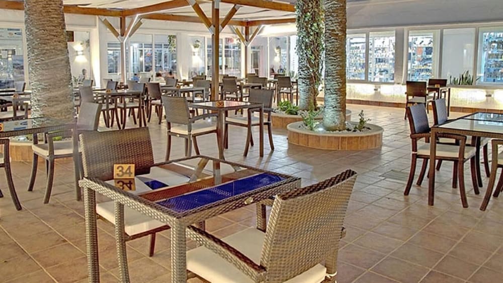 Sahara Beach Aquapark — Restaurant & bars in Skanes inc. Monastir, Monastir