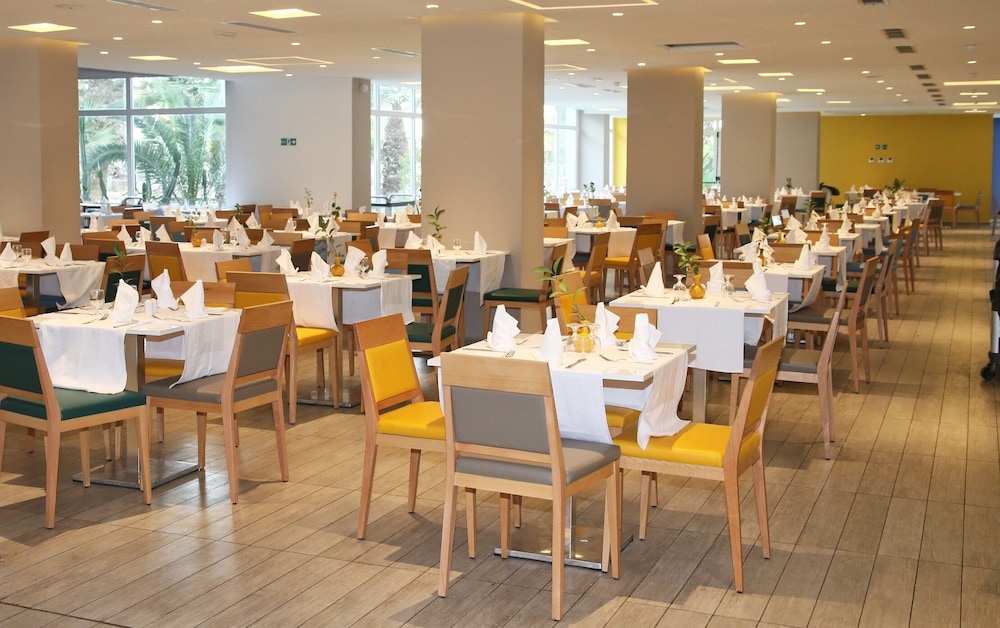 Sahara Beach Aquapark — Restaurant & bars in Skanes inc. Monastir, Monastir