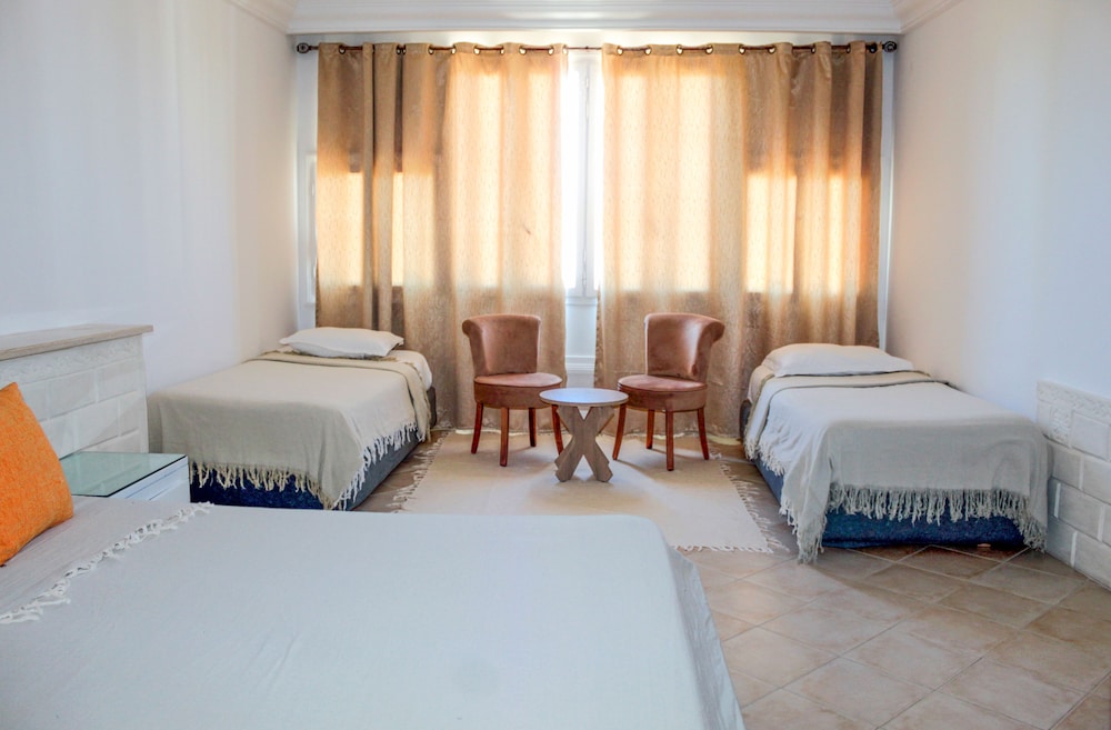 Hotel El Habib — Hotel rooms in Skanes inc. Monastir, Monastir