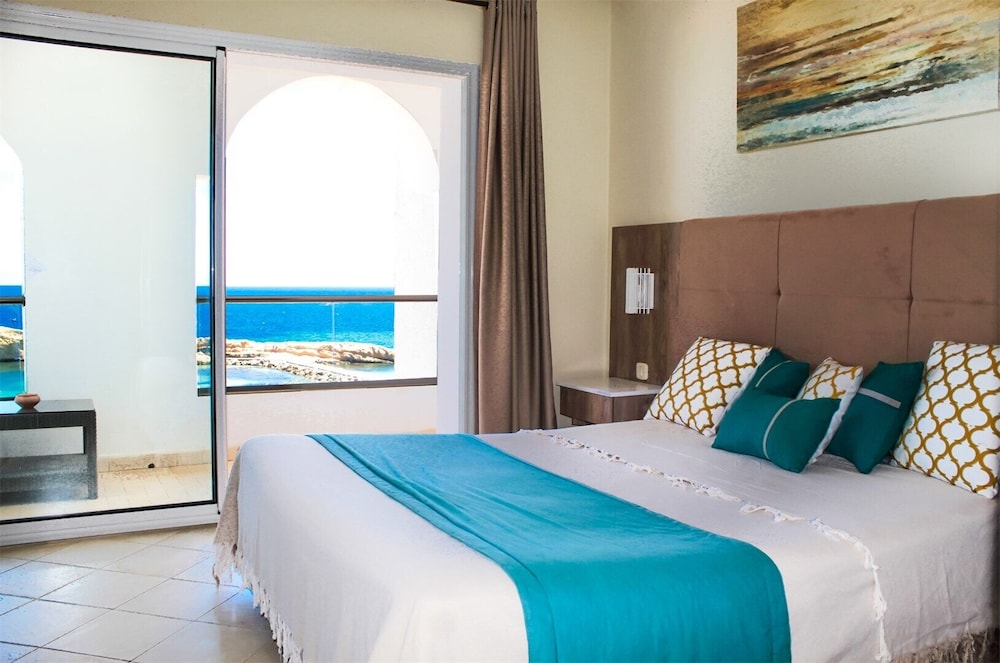 Hotel El Habib — Hotel rooms in Skanes inc. Monastir, Monastir