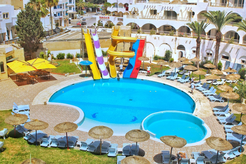 Hotel El Habib — Swimming pool in Skanes inc. Monastir, Monastir