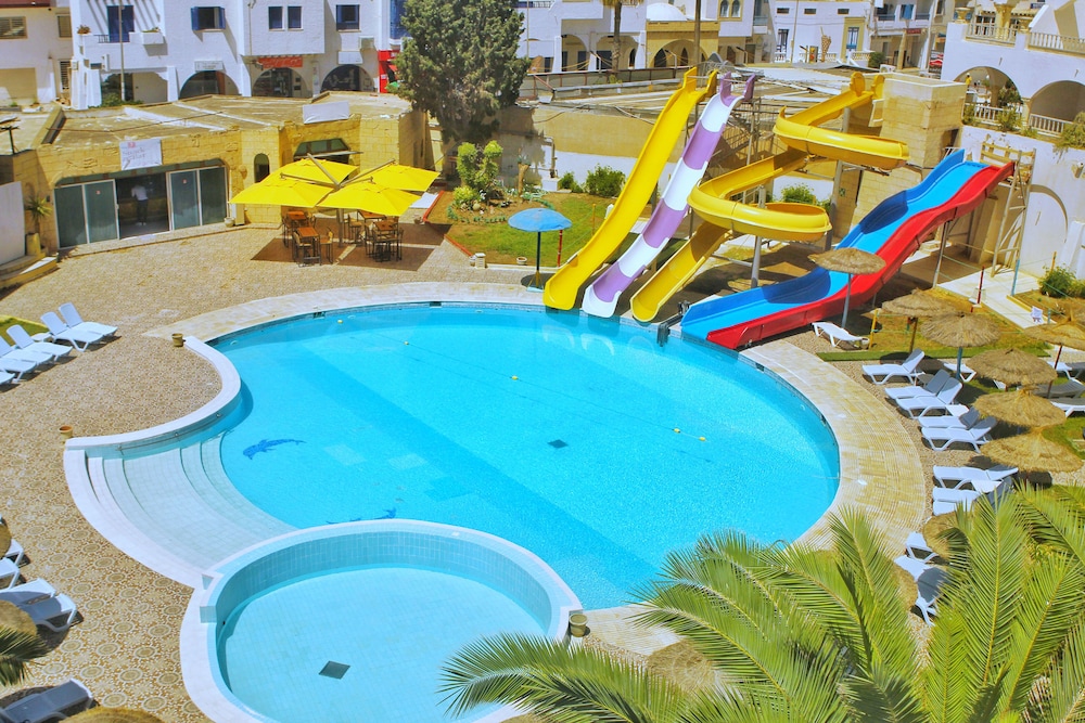 Hotel El Habib — Swimming pool in Skanes inc. Monastir, Monastir