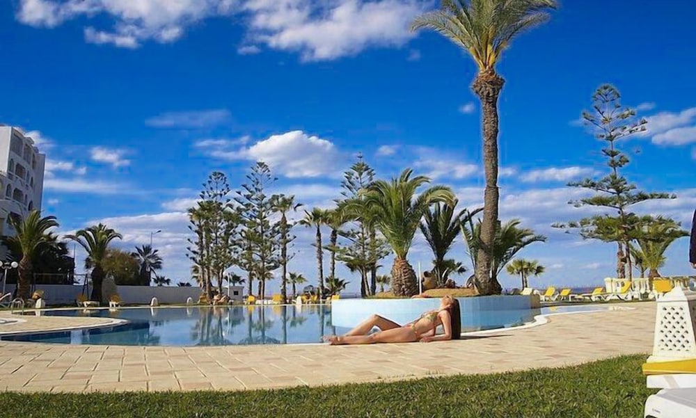 Hotel El Habib — Swimming pool in Skanes inc. Monastir, Monastir