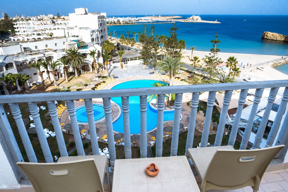 Hotel El Habib — Swimming pool in Skanes inc. Monastir, Monastir