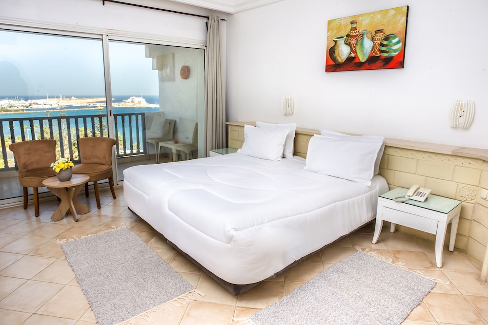 Hotel El Habib — Hotel rooms in Skanes inc. Monastir, Monastir