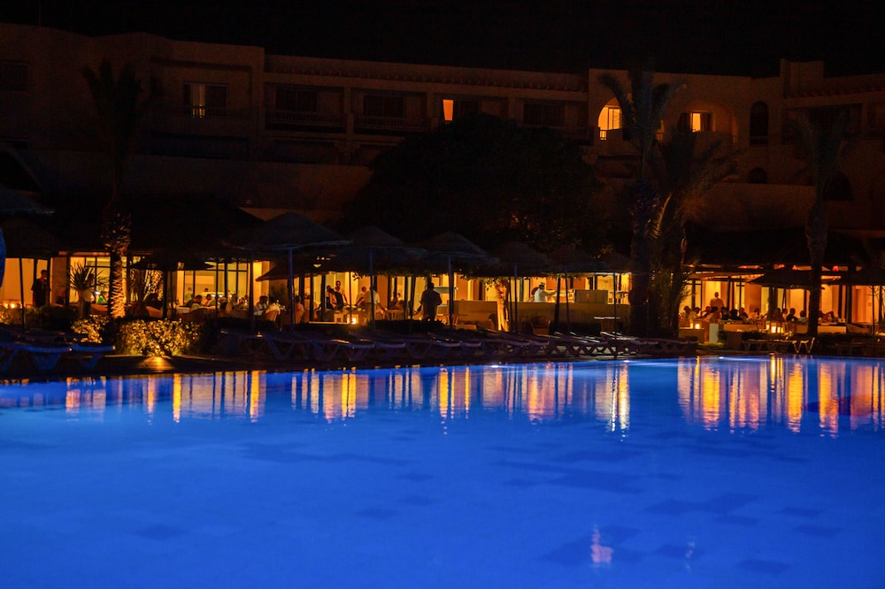 Vincci Dar Midoun — Swimming pool in Midoun, Medenine