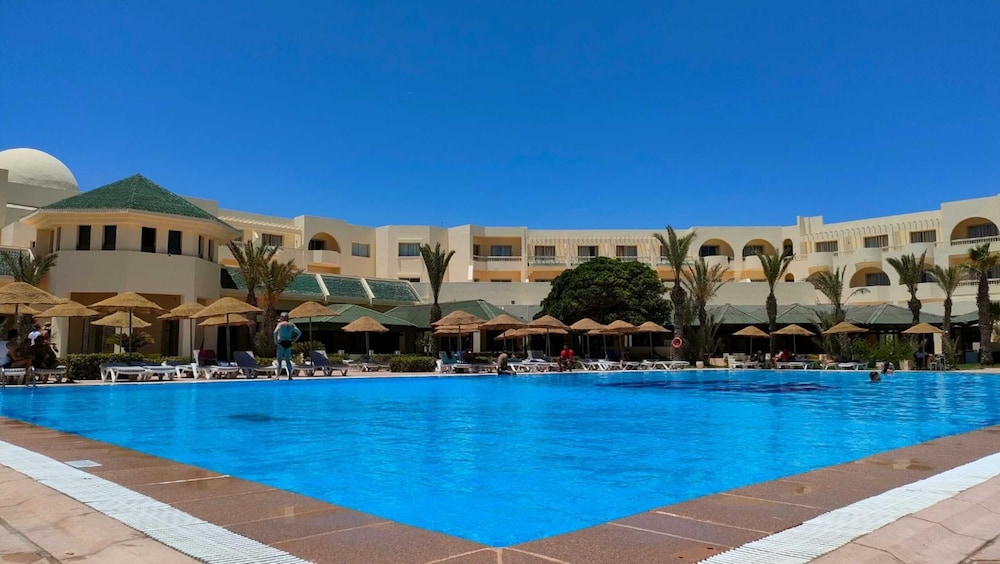 Vincci Dar Midoun — Swimming pool in Midoun, Medenine