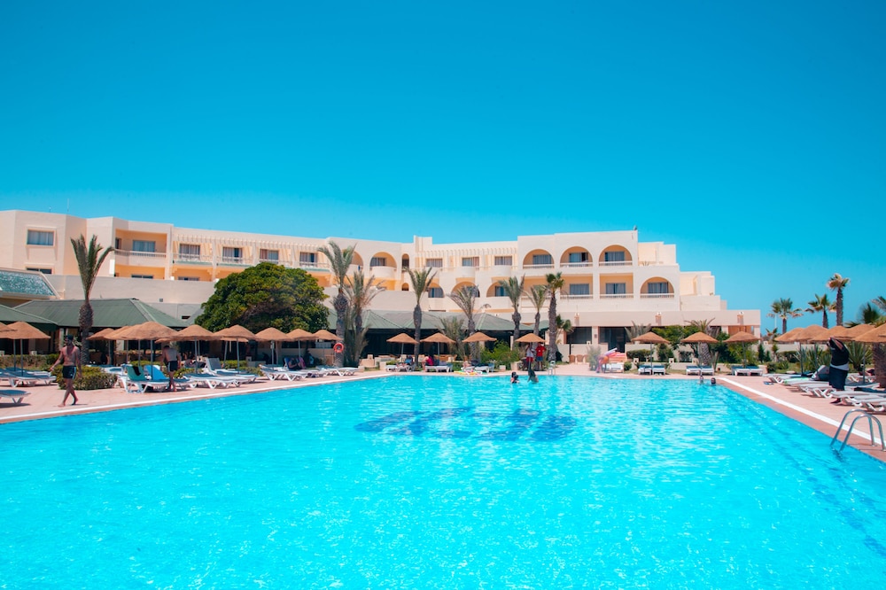 Vincci Dar Midoun — Swimming pool in Midoun, Medenine