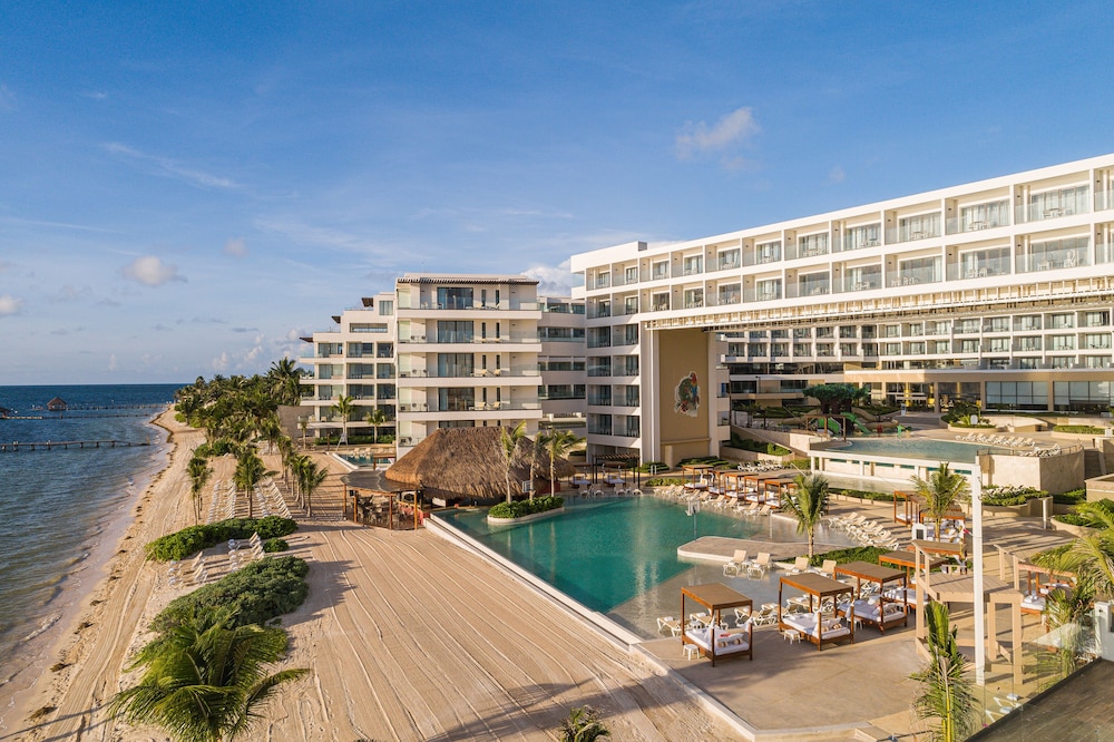 Sensira Resort & Spa Riviera Maya – All Inclusive — Swimming pool in Puerto Morelos, Quintana Roo
