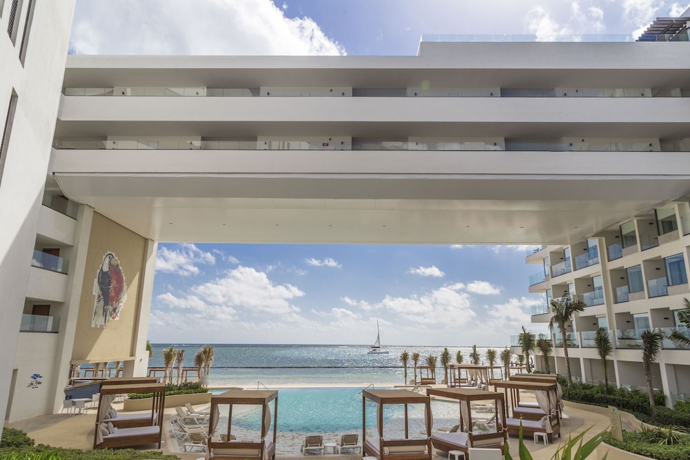 Sensira Resort & Spa Riviera Maya – All Inclusive — Swimming pool in Puerto Morelos, Quintana Roo