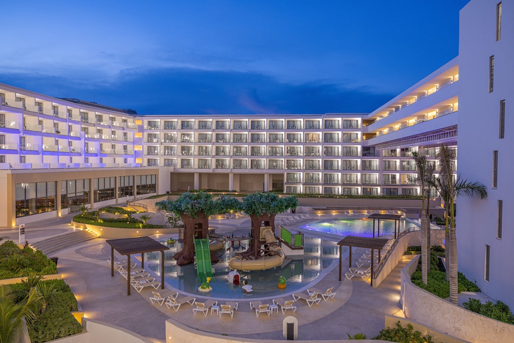 Sensira Resort & Spa Riviera Maya – All Inclusive — Hotel building in Puerto Morelos, Quintana Roo