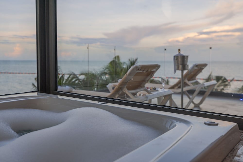 Sensira Resort & Spa Riviera Maya – All Inclusive — Hotel rooms in Puerto Morelos, Quintana Roo
