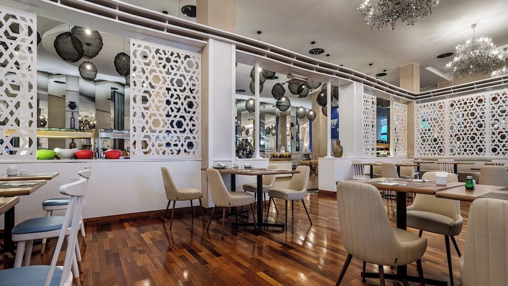 Pestana Alvor Beach Villas — Restaurant & bars in Alvor, Faro