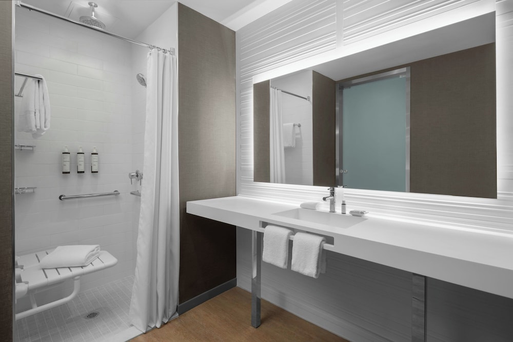 AC Hotel by Marriott Clearwater Beach — Hotel rooms in Clearwater, Florida