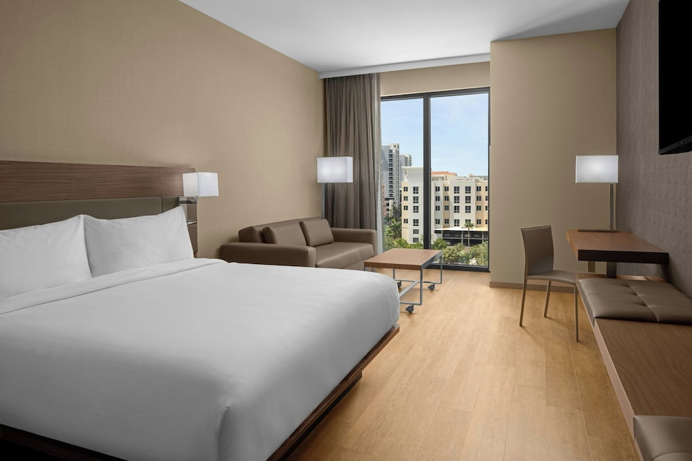 AC Hotel by Marriott Clearwater Beach — Hotel rooms in Clearwater, Florida