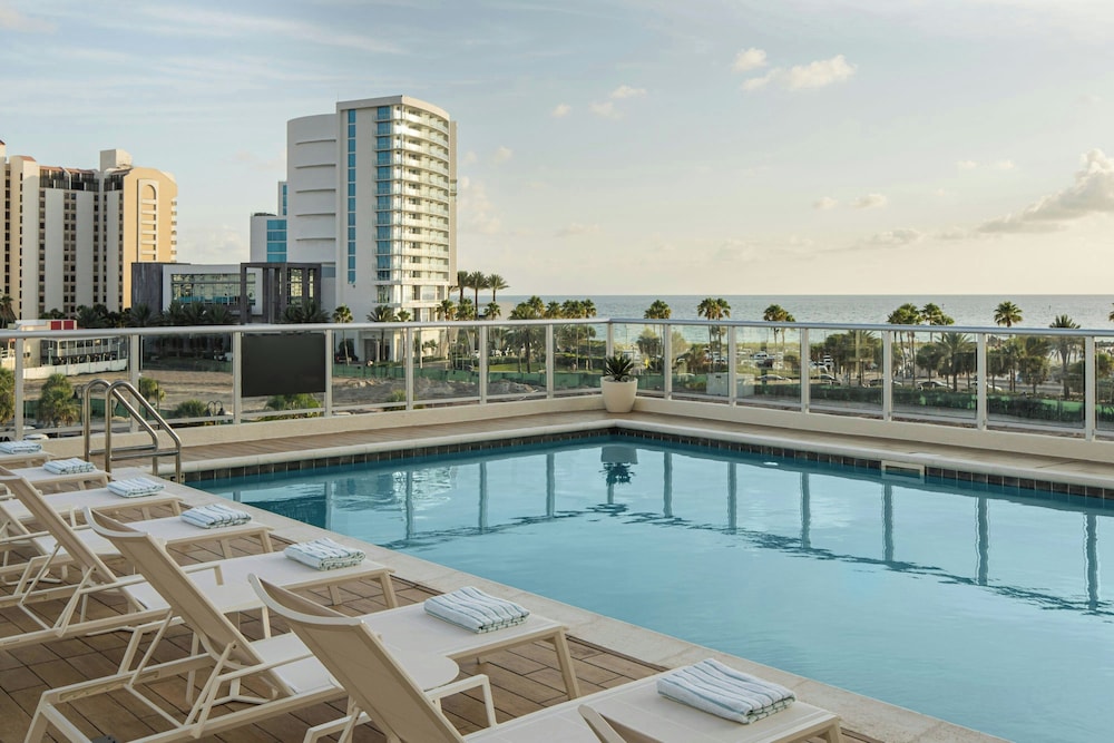 AC Hotel by Marriott Clearwater Beach — Swimming pool in Clearwater, Florida