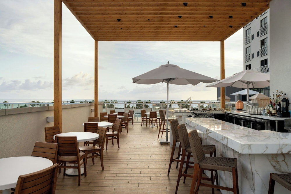 AC Hotel by Marriott Clearwater Beach — Restaurant & bars in Clearwater, Florida