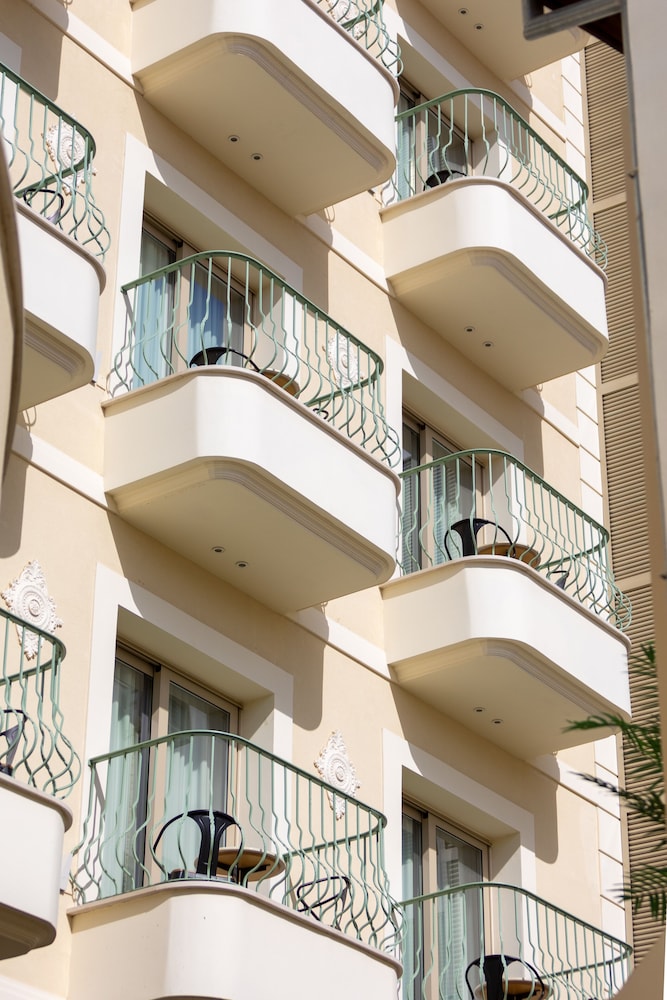 Leonardo Boutique Hotel Larnaca — Hotel building in Larnaca, Larnaca Region