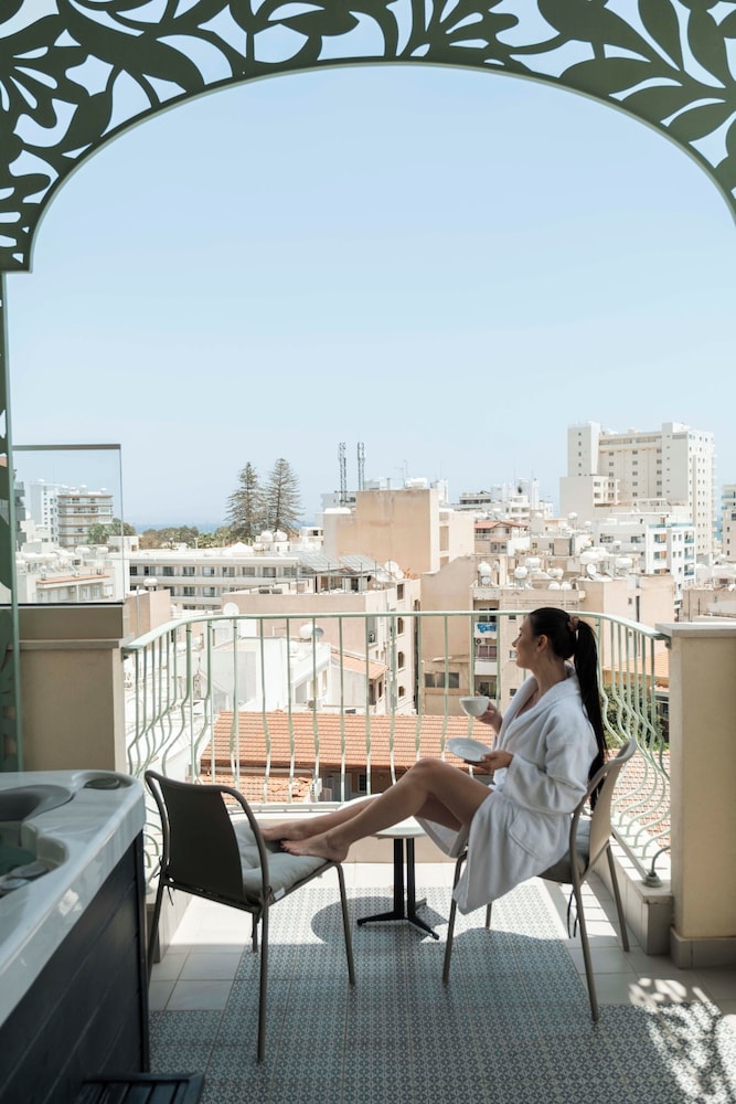 Leonardo Boutique Hotel Larnaca — Hotel rooms in Larnaca, Larnaca Region