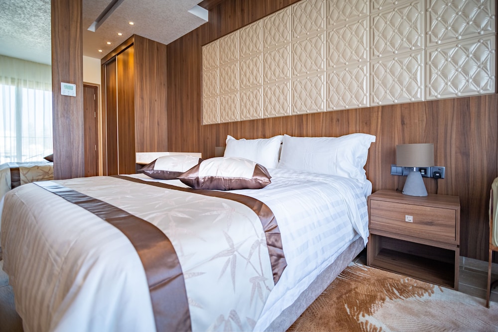 Leonardo Boutique Hotel Larnaca — Hotel rooms in Larnaca, Larnaca Region