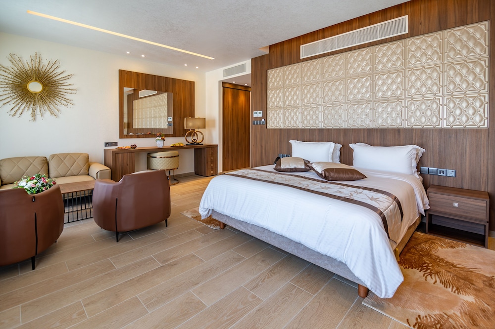 Leonardo Boutique Hotel Larnaca — Hotel rooms in Larnaca, Larnaca Region