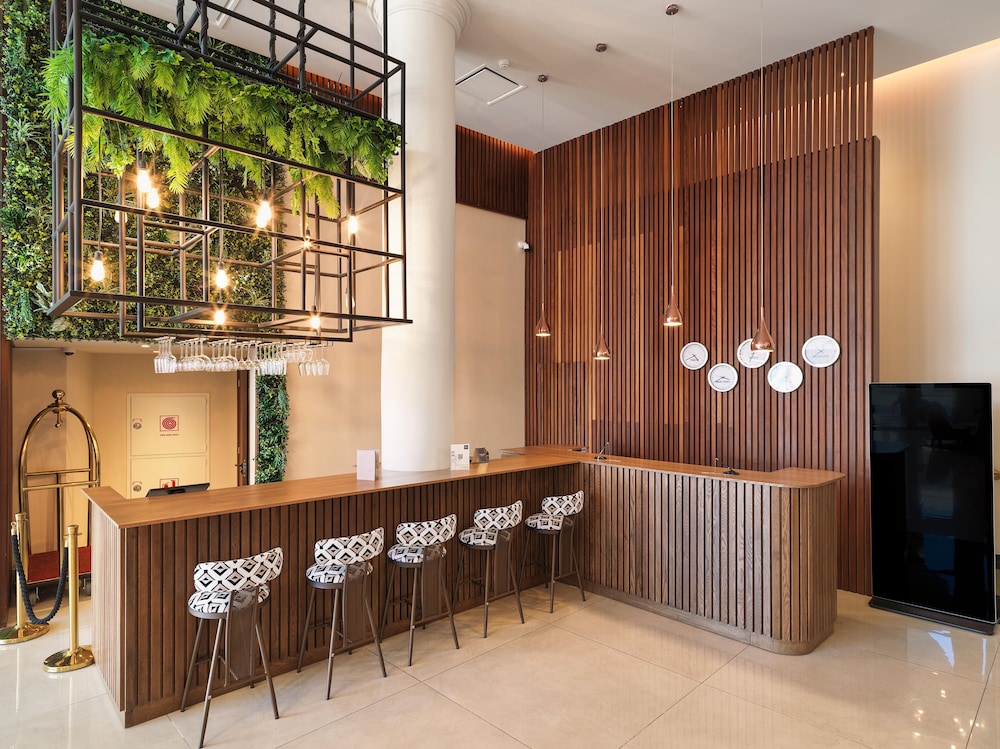 Leonardo Boutique Hotel Larnaca — Restaurant & bars in Larnaca, Larnaca Region