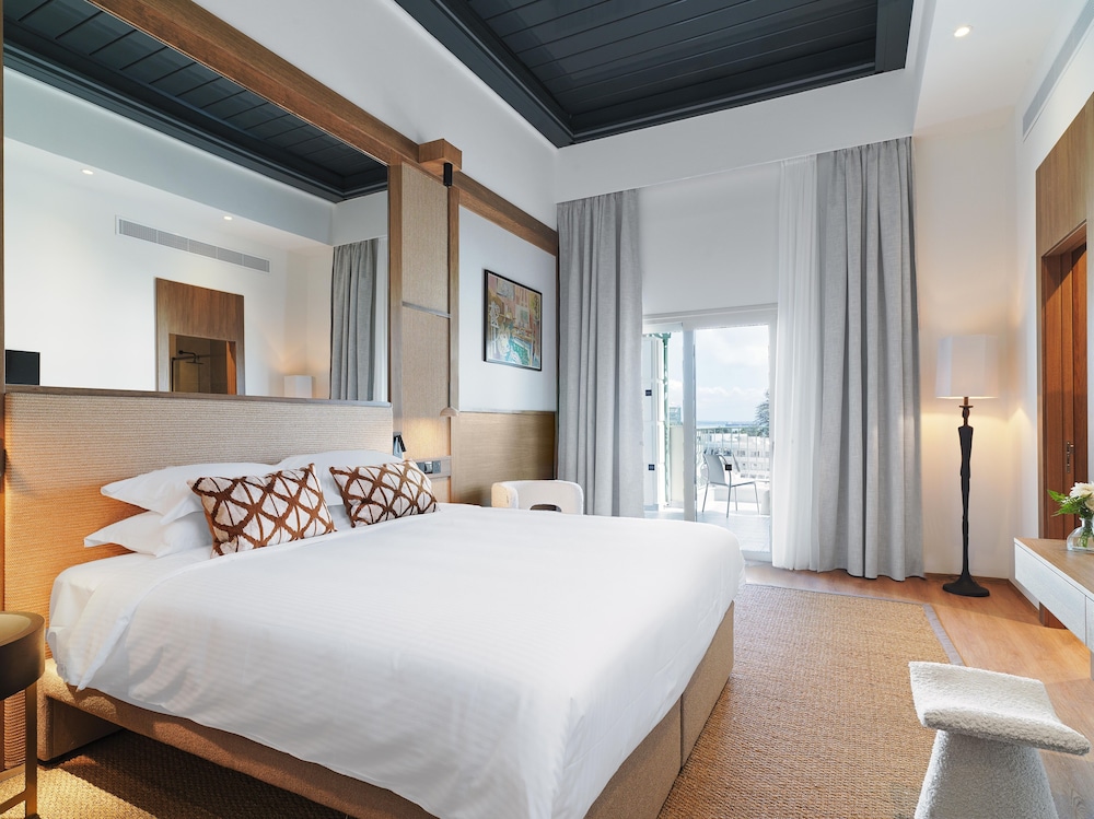 Leonardo Boutique Hotel Larnaca — Hotel rooms in Larnaca, Larnaca Region