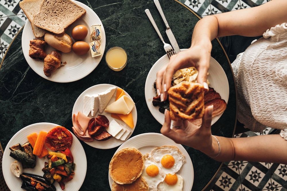 Leonardo Boutique Hotel Larnaca — Restaurant & bars in Larnaca, Larnaca Region