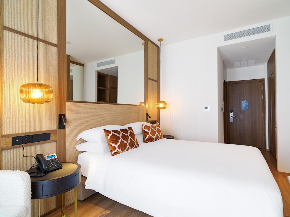 Leonardo Boutique Hotel Larnaca — Hotel rooms in Larnaca, Larnaca Region