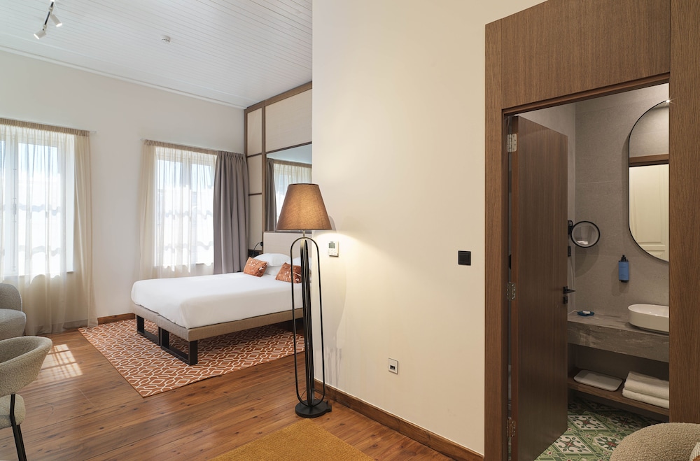 Leonardo Boutique Hotel Larnaca — Hotel rooms in Larnaca, Larnaca Region