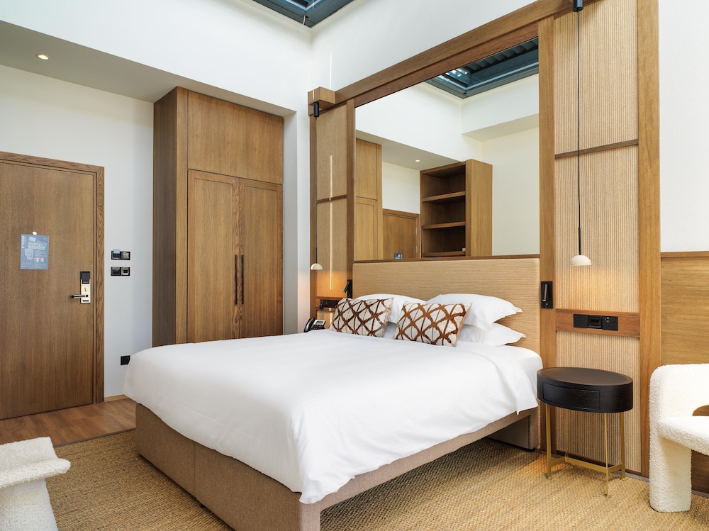 Leonardo Boutique Hotel Larnaca — Hotel rooms in Larnaca, Larnaca Region