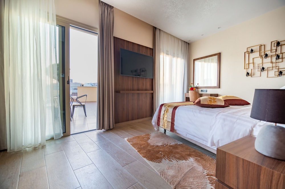 Leonardo Boutique Hotel Larnaca — Hotel rooms in Larnaca, Larnaca Region