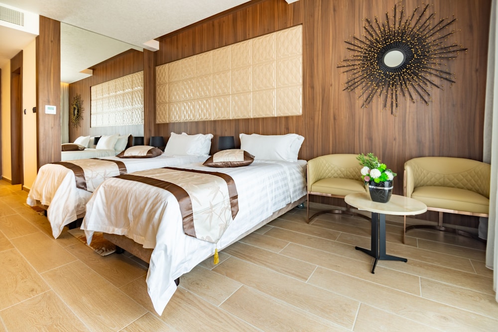 Leonardo Boutique Hotel Larnaca — Hotel rooms in Larnaca, Larnaca Region