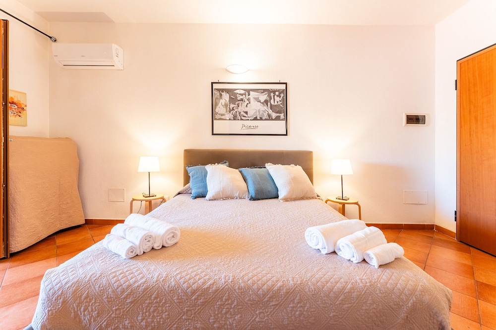 Residence Cristal Blu — Hotel rooms in Capo Testa, Sardinia
