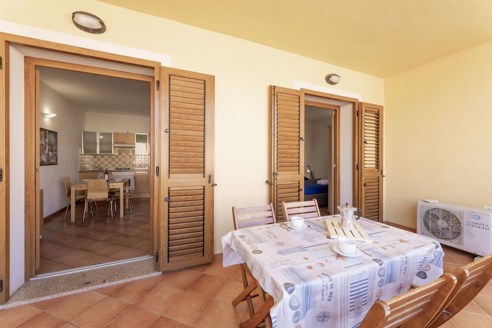 Residence Cristal Blu — Hotel rooms in Capo Testa, Sardinia