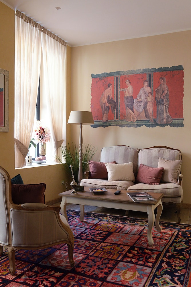 Hotel Borgo Antico — Hotel rooms in Como, Lombardy