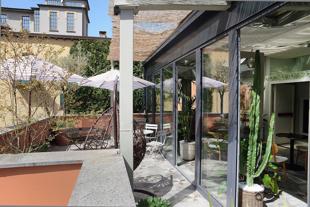 Hotel Borgo Antico — Hotel building in Como, Lombardy