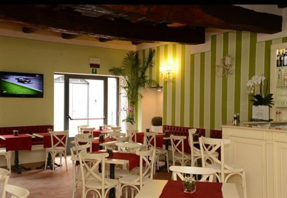 Hotel Borgo Antico — Restaurant & bars in Como, Lombardy