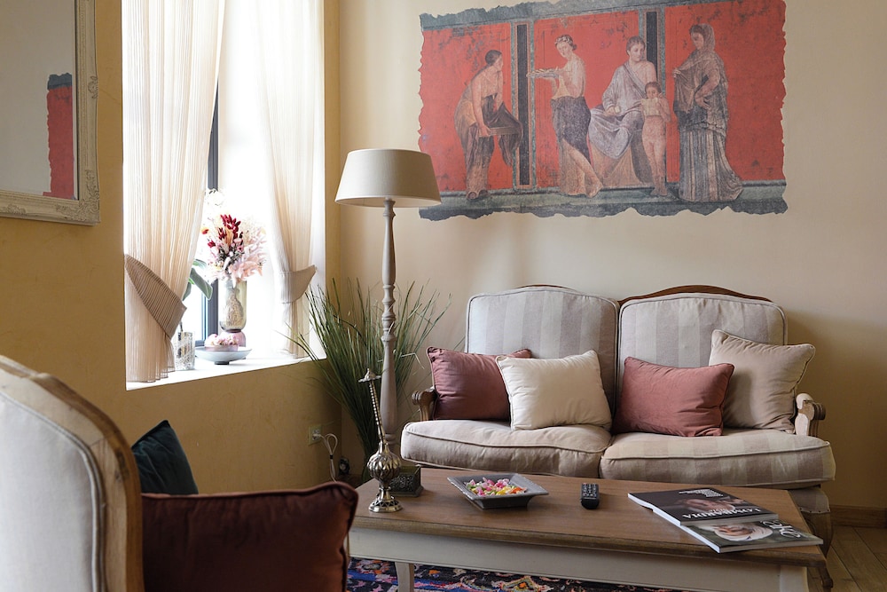 Hotel Borgo Antico — Hotel rooms in Como, Lombardy