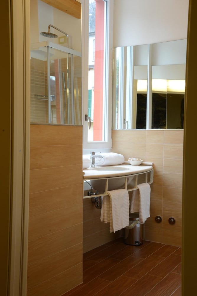 Hotel Borgo Antico — Hotel rooms in Como, Lombardy