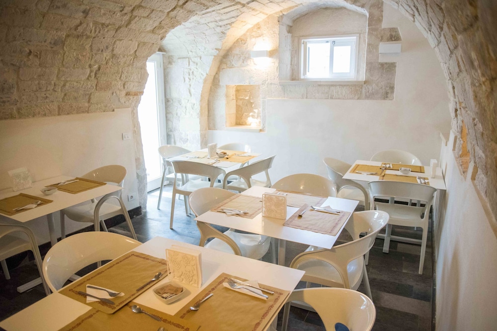 Hotel dell'Orologio — Restaurant & bars in Ragusa, Sicily